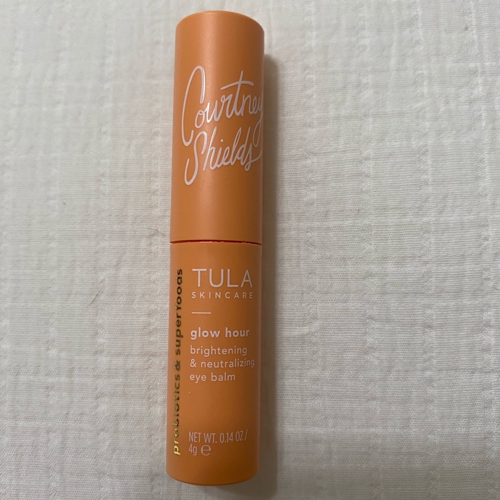 Tula glow hour
brightening & neutralizing eye balm